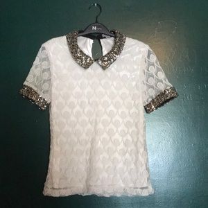 Short sleeve shirt with glitter collar